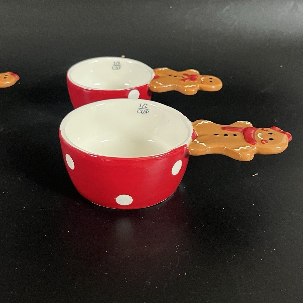Sleigh Bell Bistro Gingerbread Men Ceramic Measuring Cups with Polka‎ Dots - Picture 5 of 6